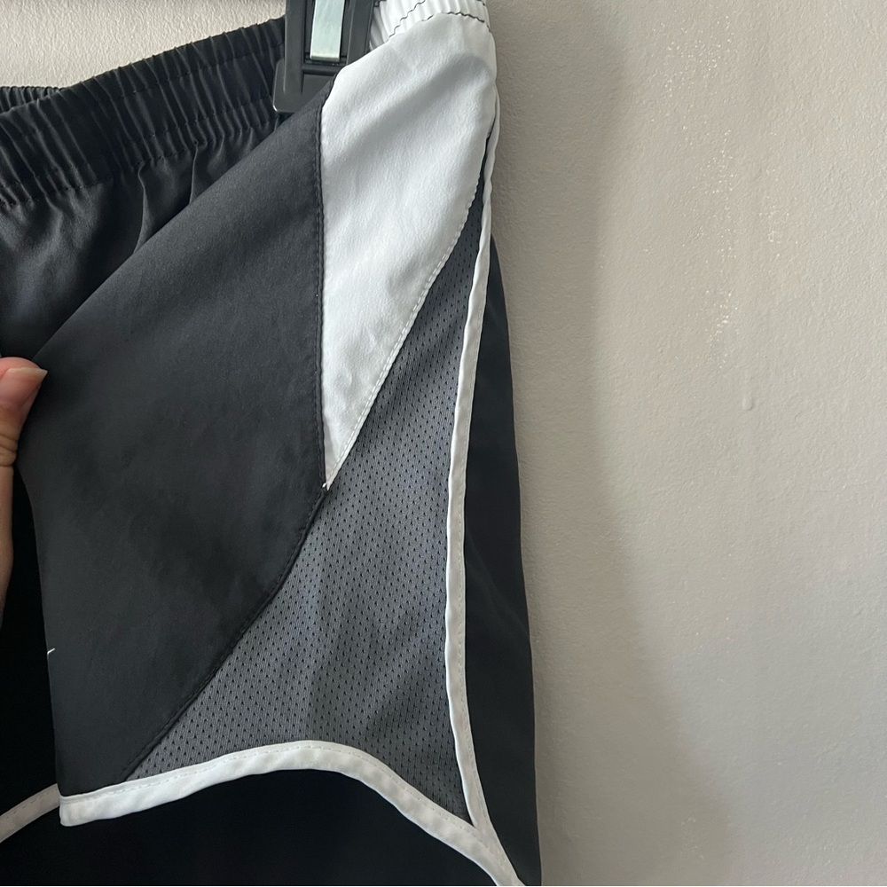 Nike Drifit Black Running Shorts Size Medium - Picture 3 of 4